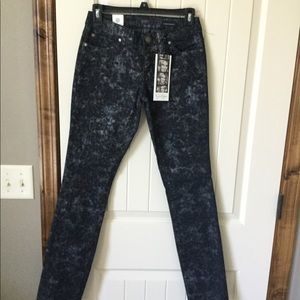 NWT Jessica Simpson skinny jeans.